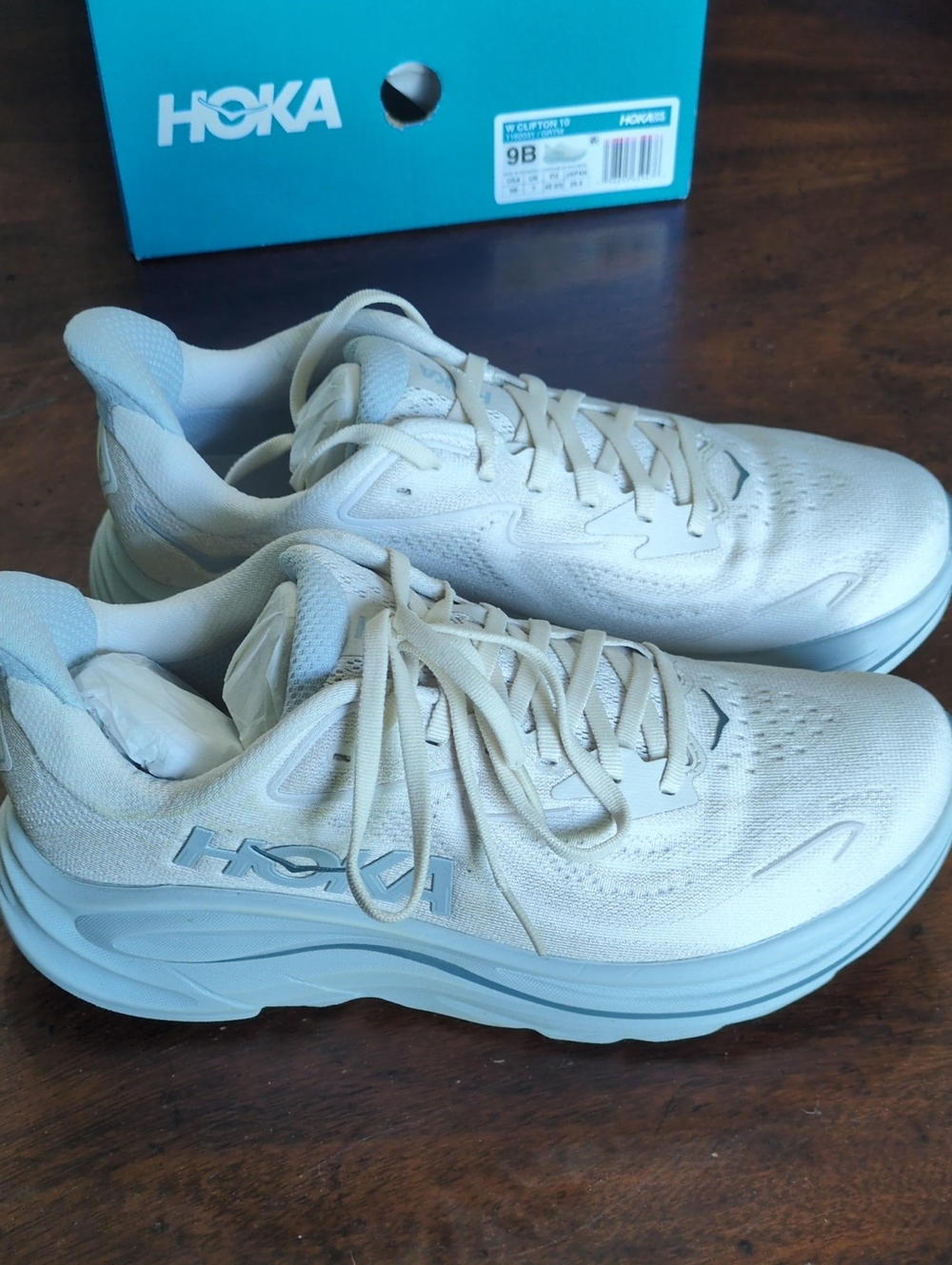 Hoka Clifton 10 Running Shoes Women's 9B - Picture 3 of 6